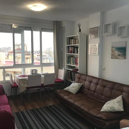 Apartamento Estudio Loft En El Centro Para 3 O 4 Personas Cama Doble Y Sofa Cama Check In A Partir De Las 15 Y 30 Min Pm Y Check Out Hasta Las 12 Pm Con Wifi Normalmente No Se Puede Adelantar El Check In Por Motivos De Produccion Torremolinos Buitenkant foto