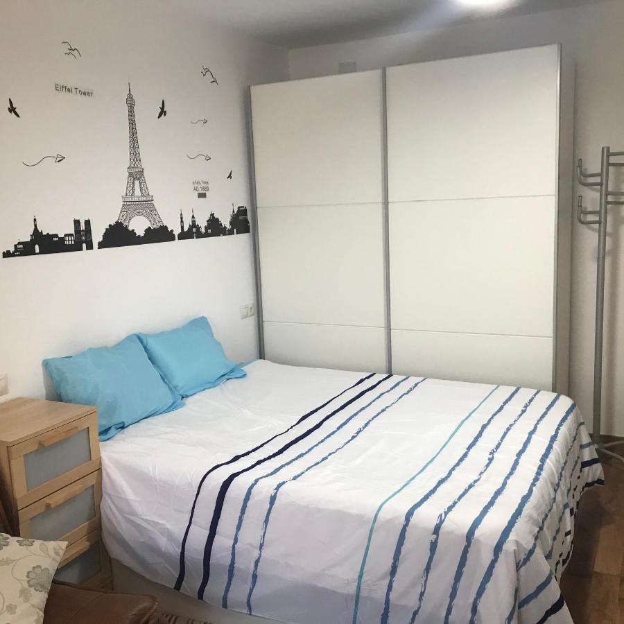 Estudio Loft: Centro Céntrico Con Wifi Y Check-out Tardío