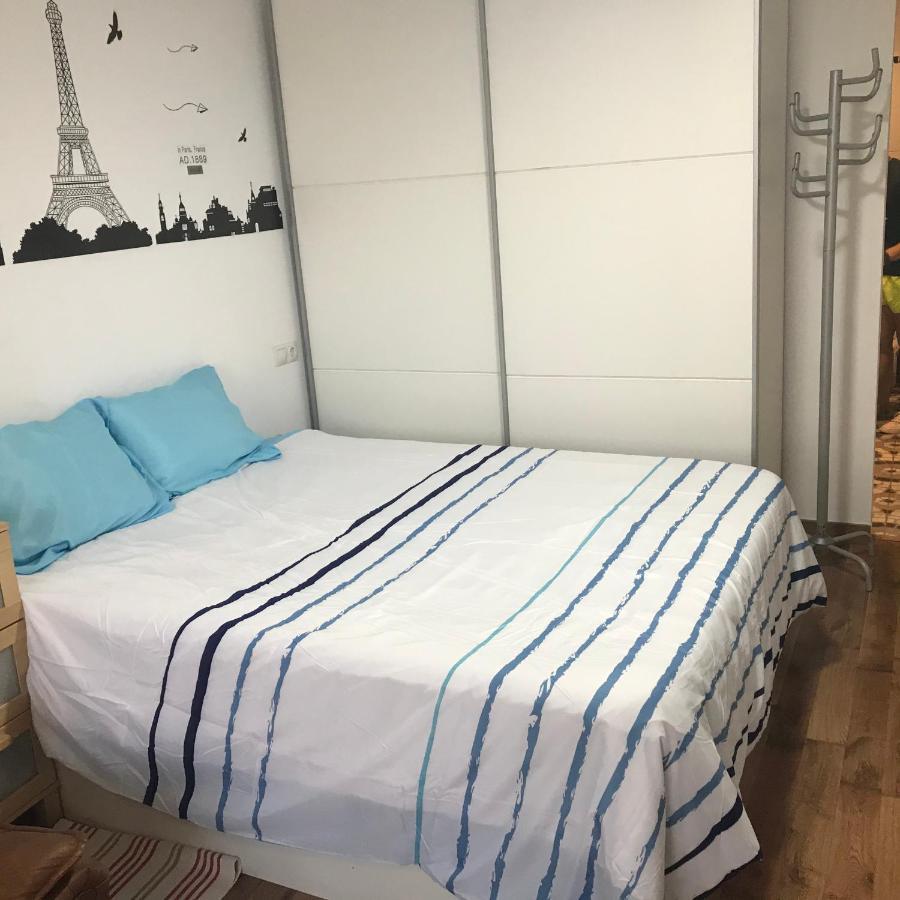 Estudio Loft: Centro Céntrico Con Wifi Y Check-out Tardío Apartment