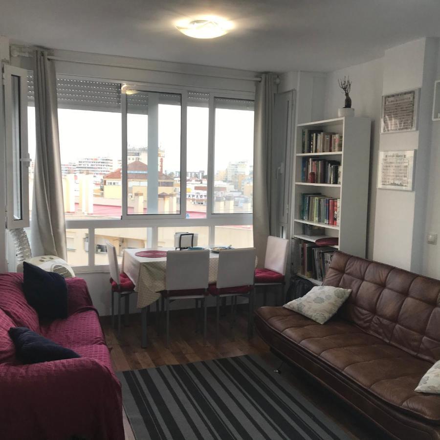 Estudio Loft: Centro Céntrico Con Wifi Y Check-out Tardío * Torremolinos