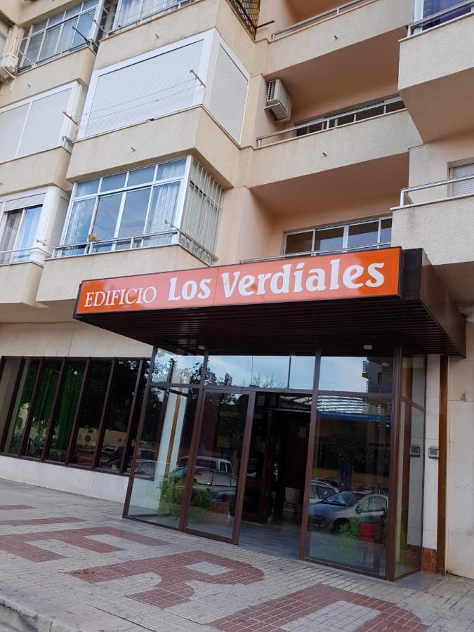 Estudio Loft: Centro Céntrico Con Wifi Y Check-out Tardío Torremolinos