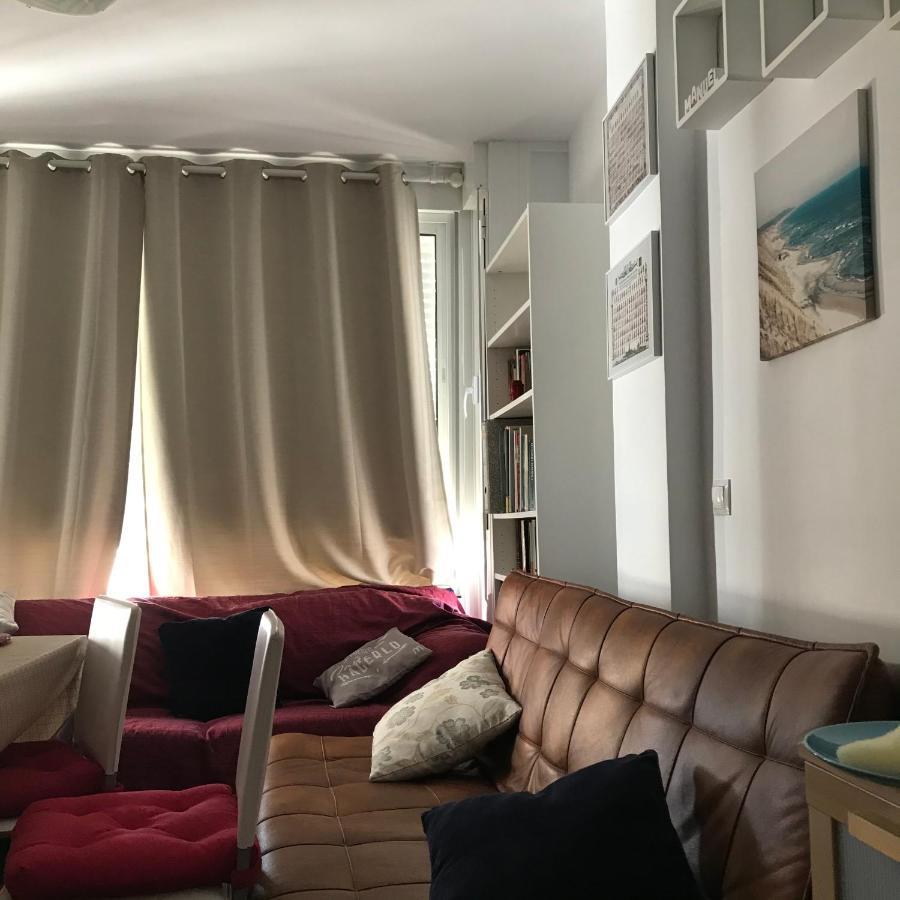 Estudio Loft: Centro Céntrico Con Wifi Y Check-out Tardío Torremolinos